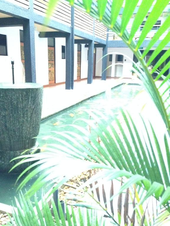 The Sovereign Hotell Colombo Eksteriør bilde